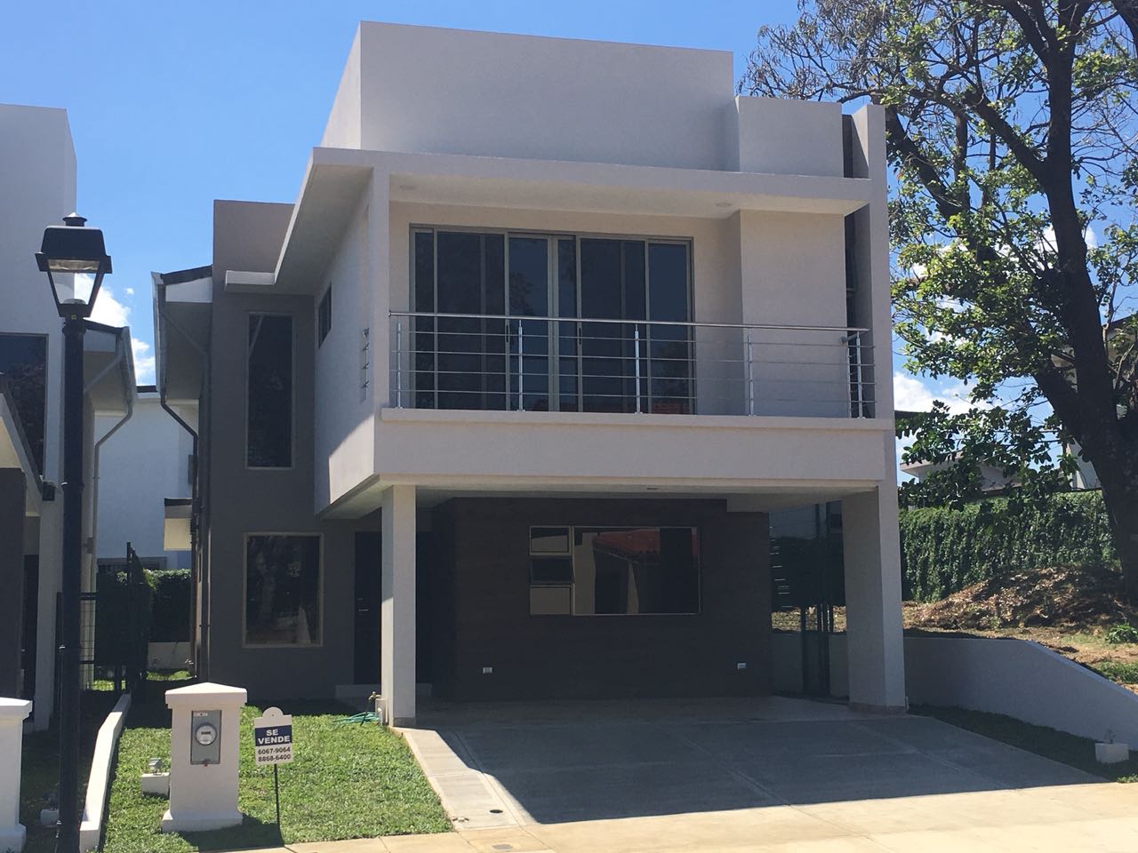 https://www.dannapazconstrucciones.com/Casa en tierras del café