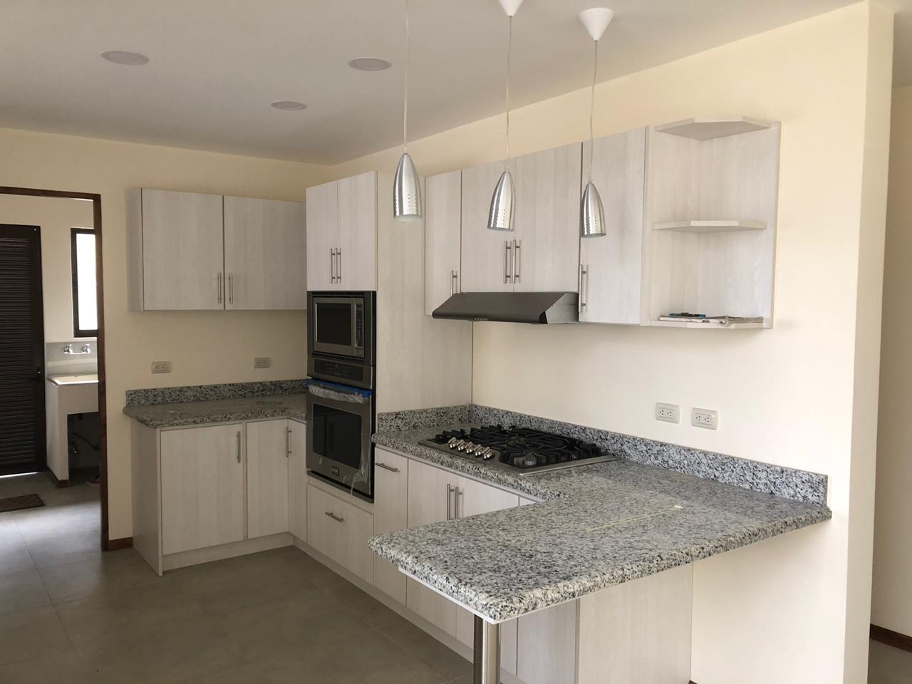 https://www.dannapazconstrucciones.com/Casa 57 Condominio Villangel
