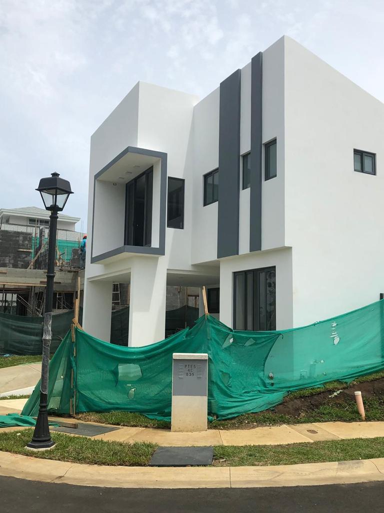 https://www.dannapazconstrucciones.com/Casa 151, condominio Francosta