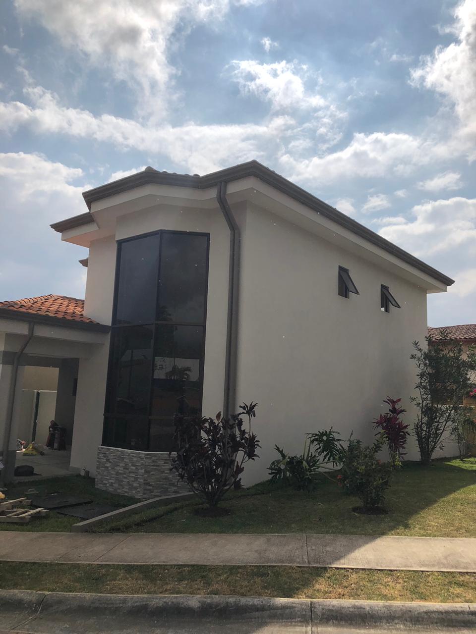 https://www.dannapazconstrucciones.com/Casa 57 Condominio Villangel