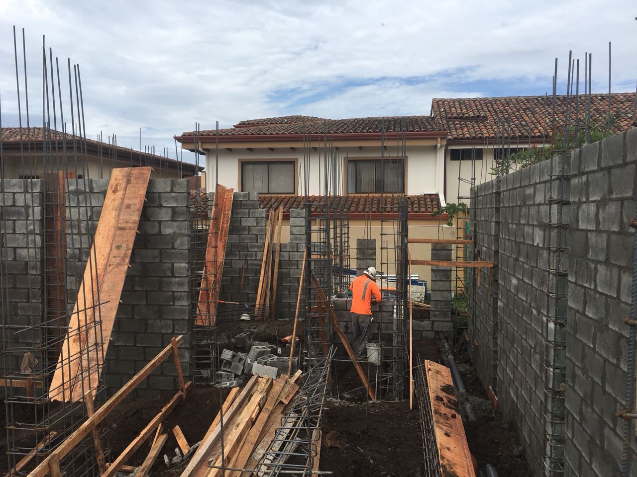https://www.dannapazconstrucciones.com/Casa 57 Condominio Villangel