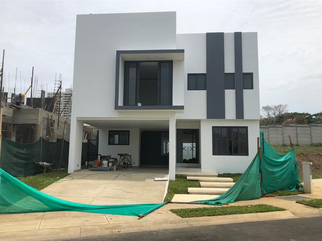 https://www.dannapazconstrucciones.com/Casa 151, condominio Francosta