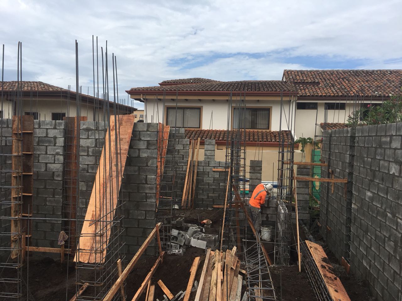 https://www.dannapazconstrucciones.com/Casa 57 Condominio Villangel